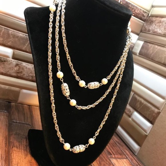 Sarah Coventry Silver-Tone & Faux Pearl Necklace - Picture 4 of 7
